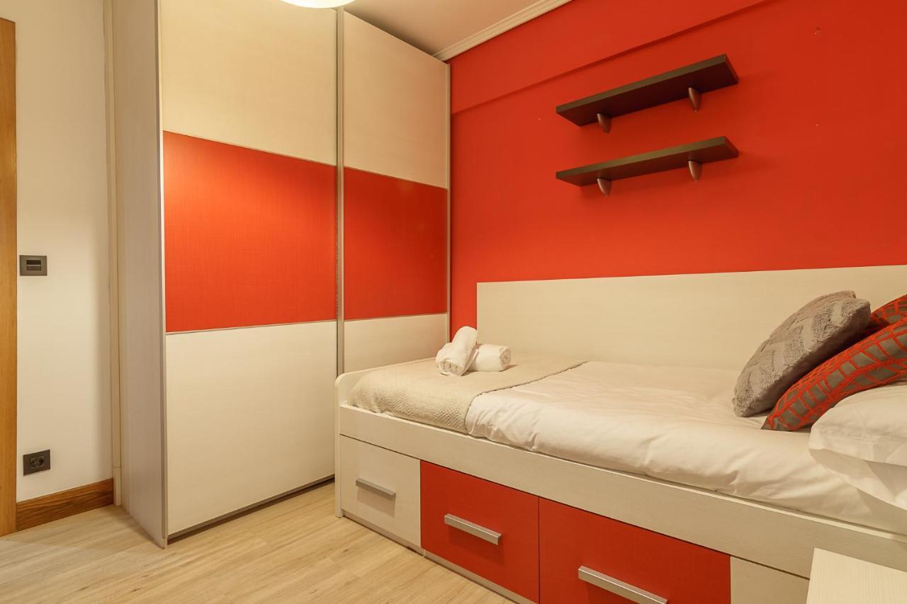 Fika, Vivienda Turistica Urbana Con Wifi Apartment Bilbao Luaran gambar